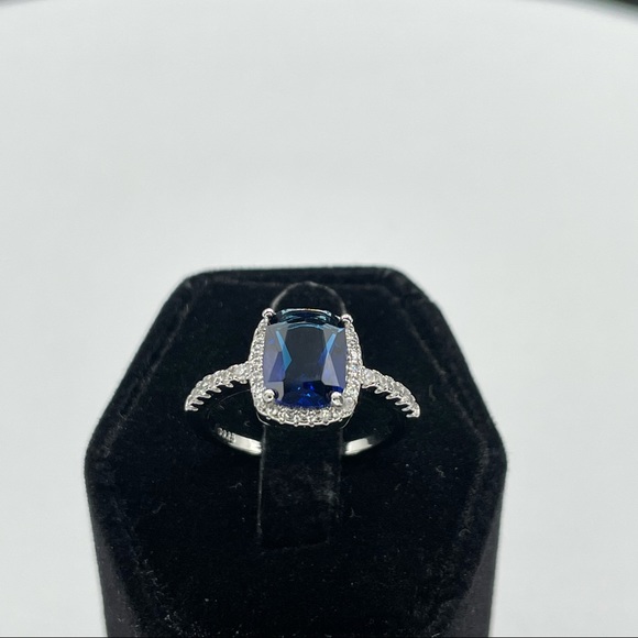 Beautiful Radiant Cut Blue Sapphire White Diamond Cz Halo Silver Plated Ring